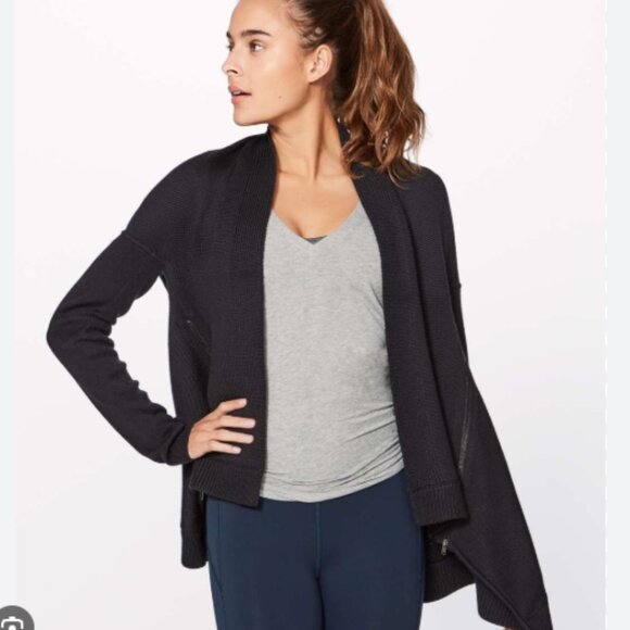 Lululemon Wrap It Up Cardigan Sweater in Black Athleisure Ribbed Oversized Sz 10 - Picture 1 of 6